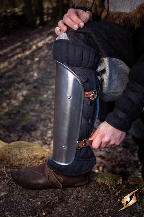 Epic Armoury Padded Greaves - Katoenen Wambuis Beenbeschermers - The Prop Shop