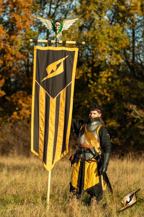 Winged Skull Banier Top (PU Foam) | Modulaire LARP Topper Epic Armoury