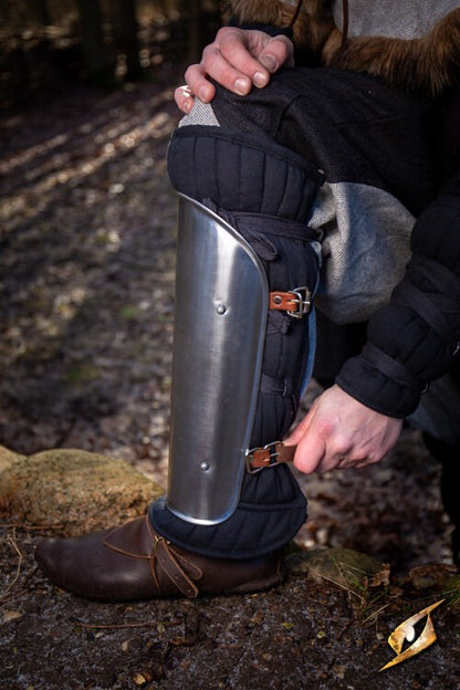 Epic Armoury Padded Greaves - Katoenen Wambuis Beenbeschermers - The Prop Shop