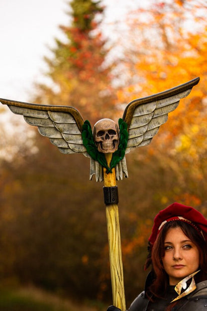 Winged Skull Banier Top (PU Foam) | Modulaire LARP Topper Epic Armoury