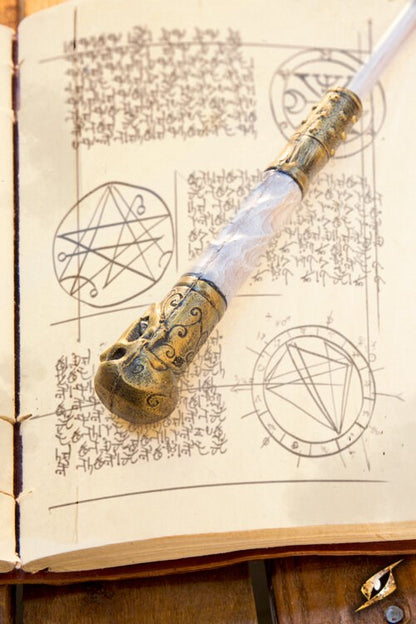 Epic Armoury Necromancer Wand (35 cm) - Houten Toverstaf (Bot-stijl) Epic Armoury