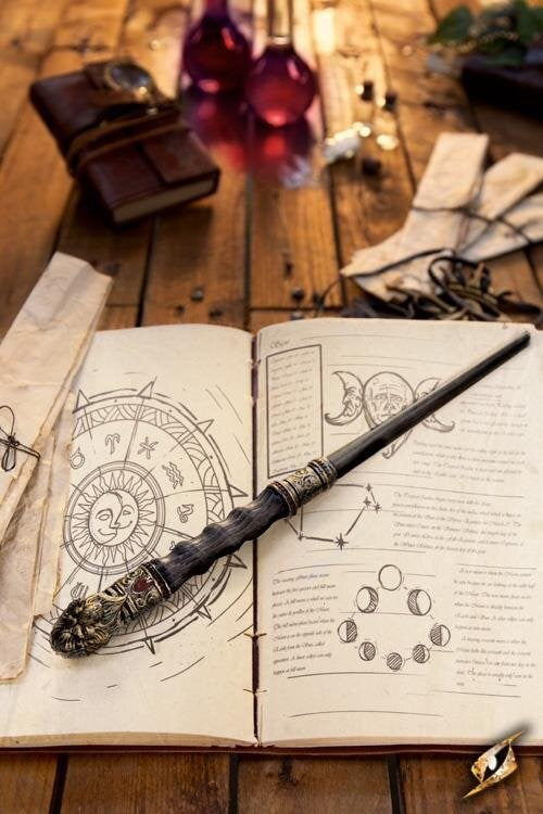 Epic Armoury Libussa Wand (35 cm) - Houten Toverstaf Zwart Epic Armoury